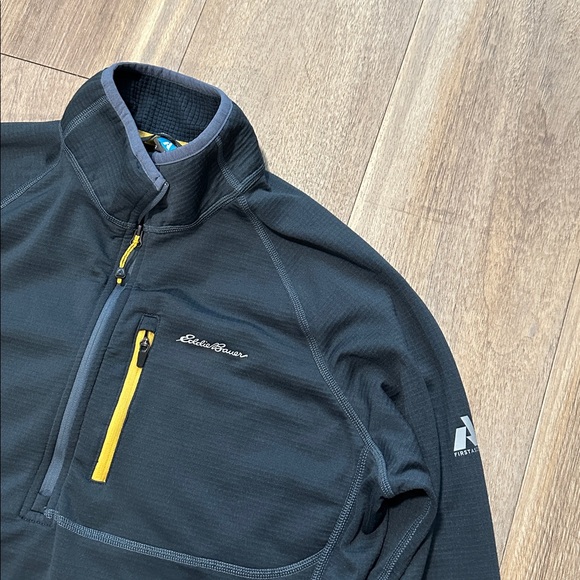 Eddie Bauer Free Heat Quarter Zip - Picture 3 of 6